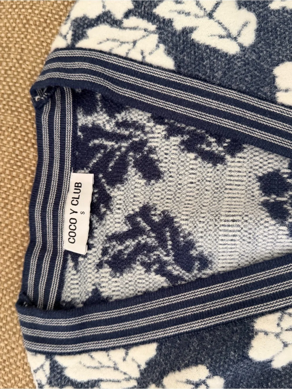 Coco Y Club Blue and White Floral V-Neck Cardigan with Pearl Buttons - Picture 5 of 7